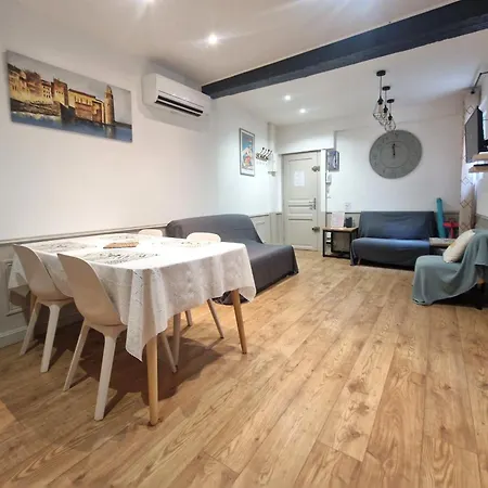 Escala Apartament *